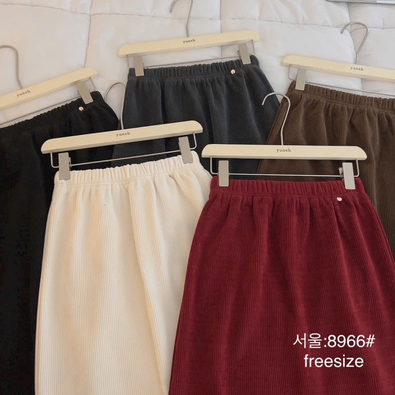 Chân váy nhung tăm