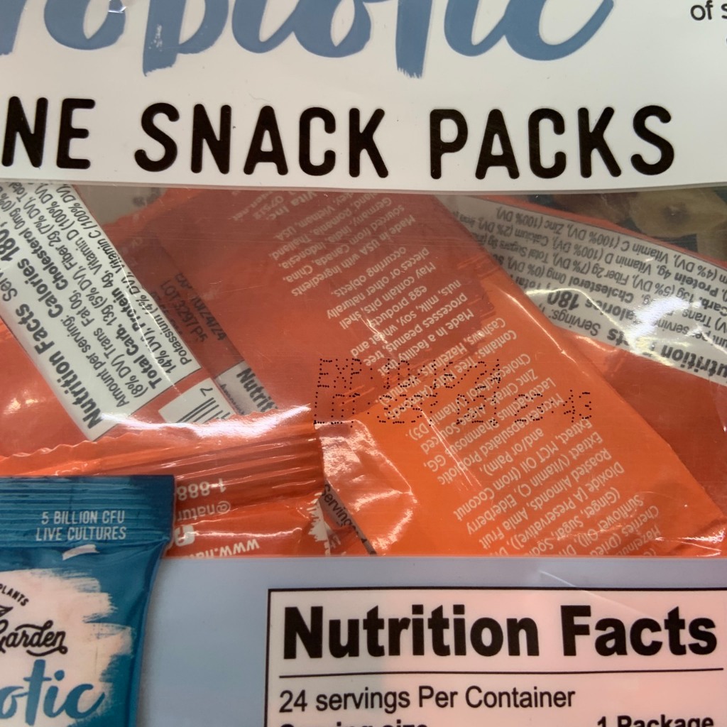 Hạt mix tổng hợp và trái cây sấy date 10/24 Nature's Garden Probiotic Immune Snack Packs - EDS Mart