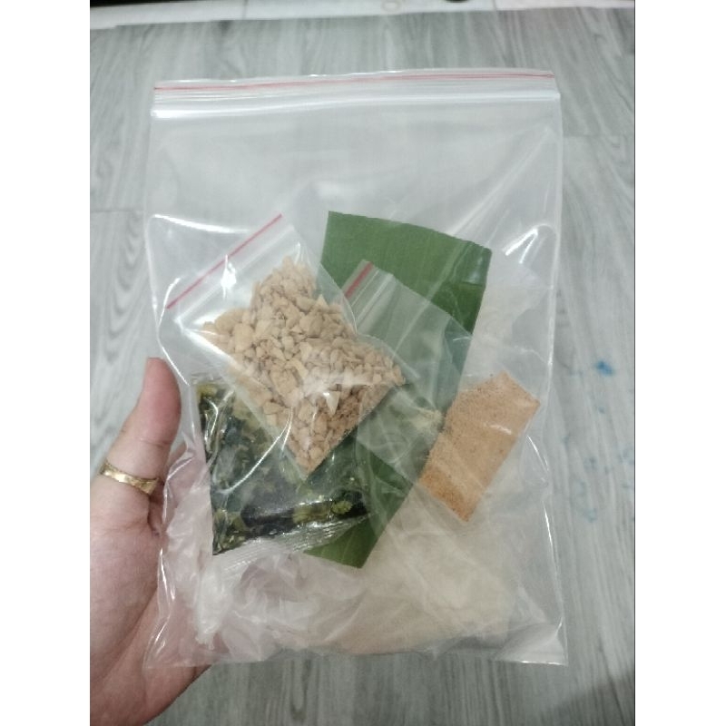 Rìa bánh tráng phơi sương muối nhuyễn hành phi ớt Rim mật Ong/ sa tế