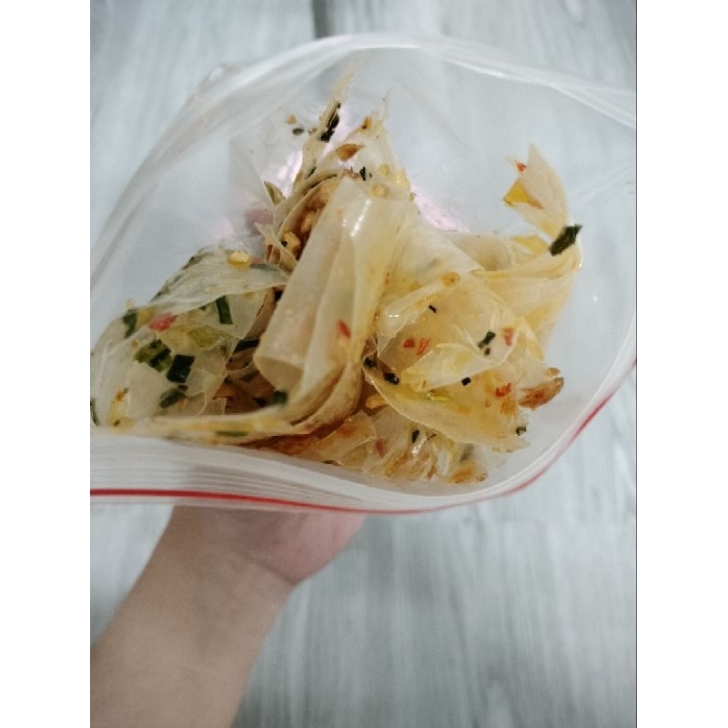 Rìa bánh tráng phơi sương muối nhuyễn hành phi ớt Rim mật Ong/ sa tế