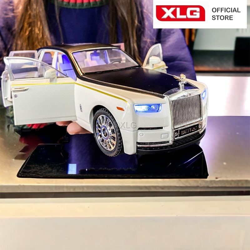 Mô hình xe Rolls Royce Phantom VIII tỷ lệ 1:18 dài 27 cm - XLG