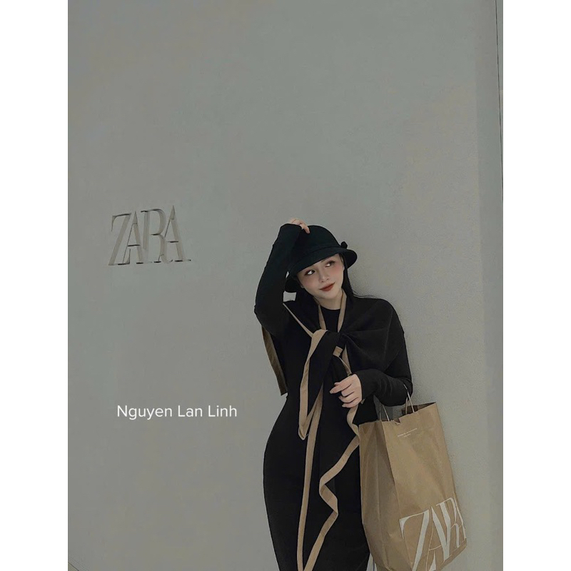 Váy body be len kèm khăn