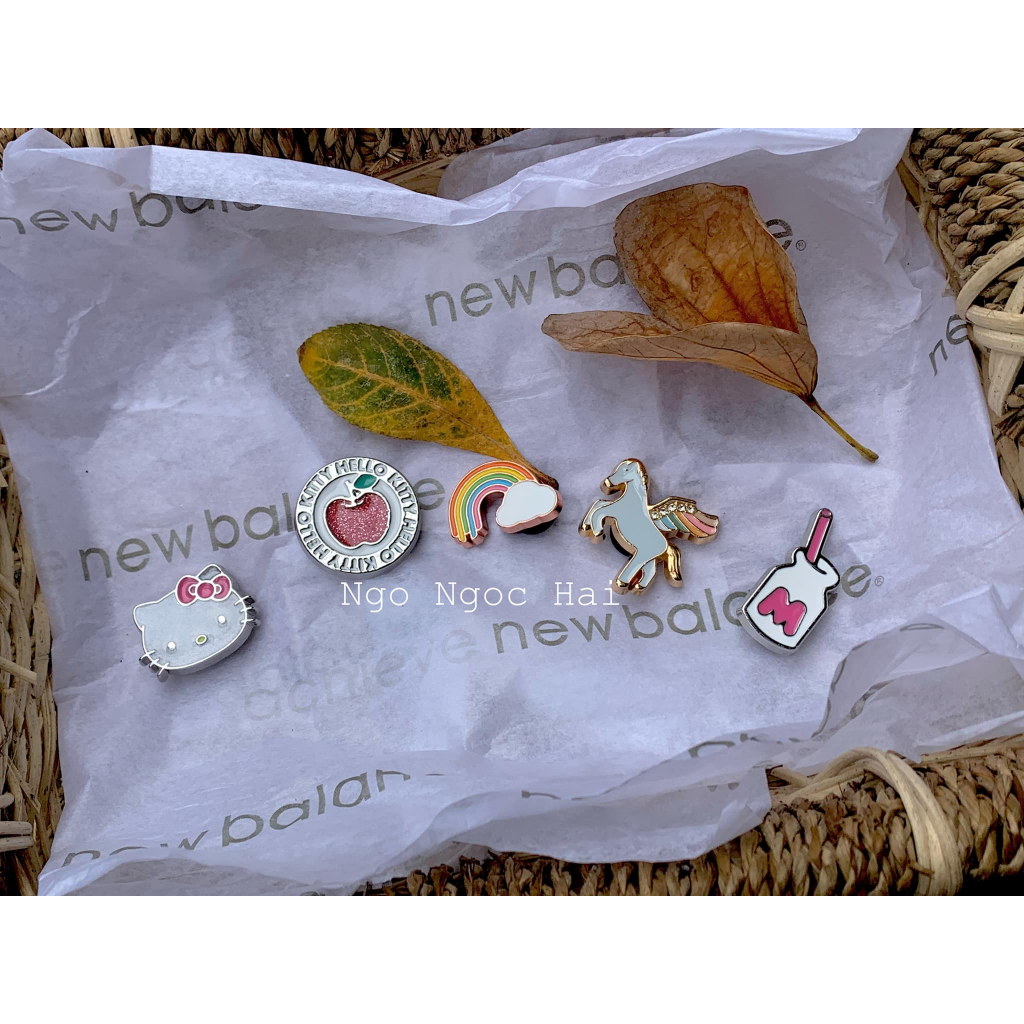 Bộ 5 Charm Kim Loại Chính Hãng Gắn Sục Dép Crocs Xịn Xò