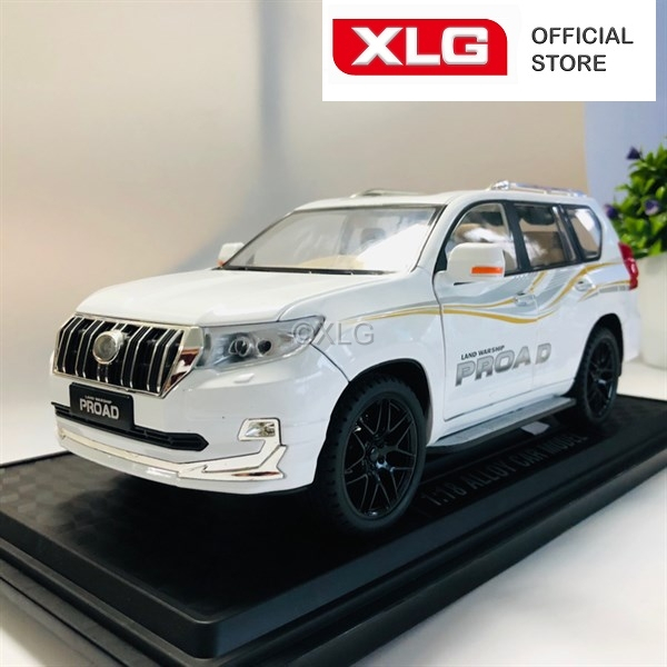 Mô hình xe ô tô Toyota Land Cruiser Prado 1:18 cao cấp bằng kim loại