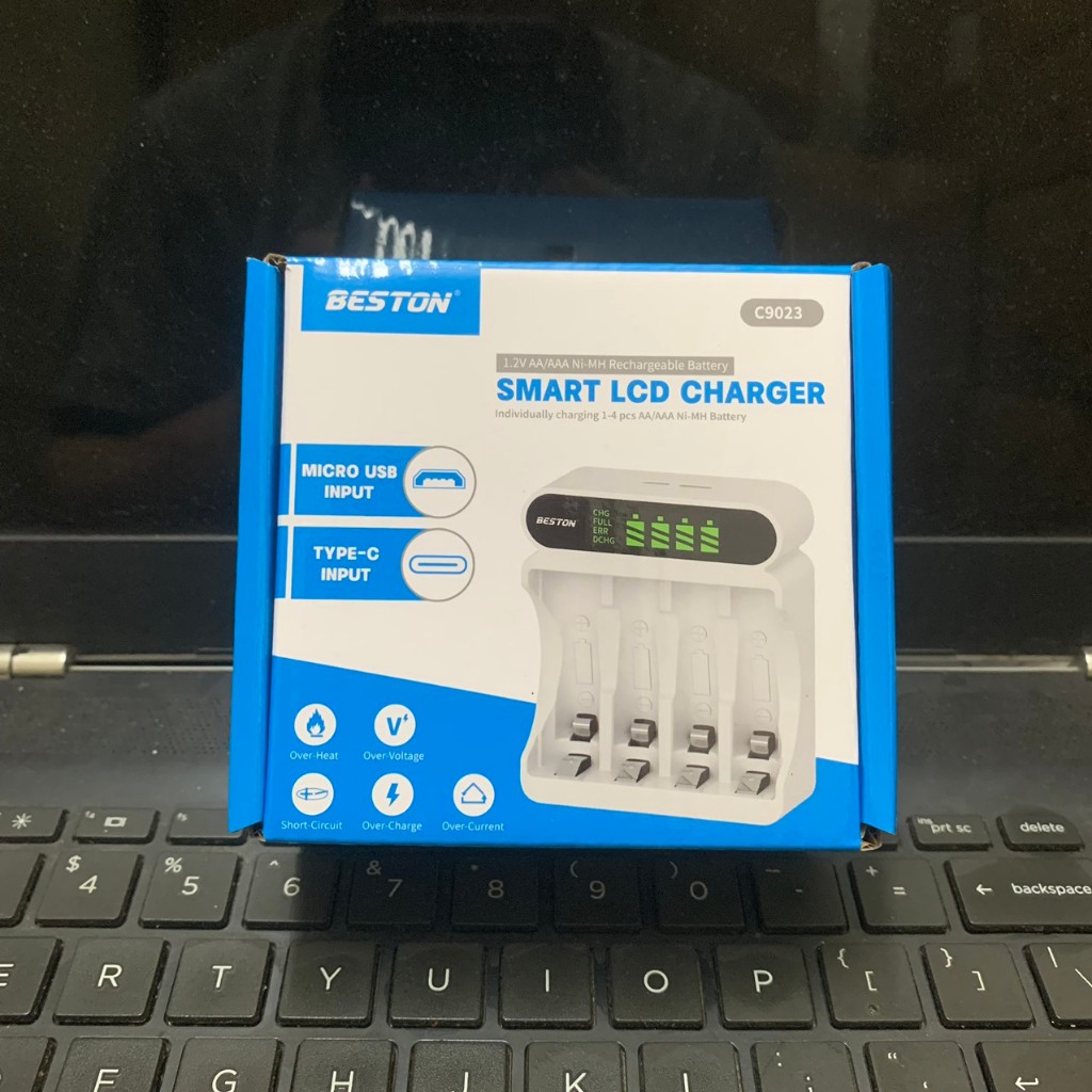 Sạc pin Beston C9023 mẫu mới 2023 sạc nhanh tự ngắt khi đầy có màn hình LCD dùng cho micro, remote