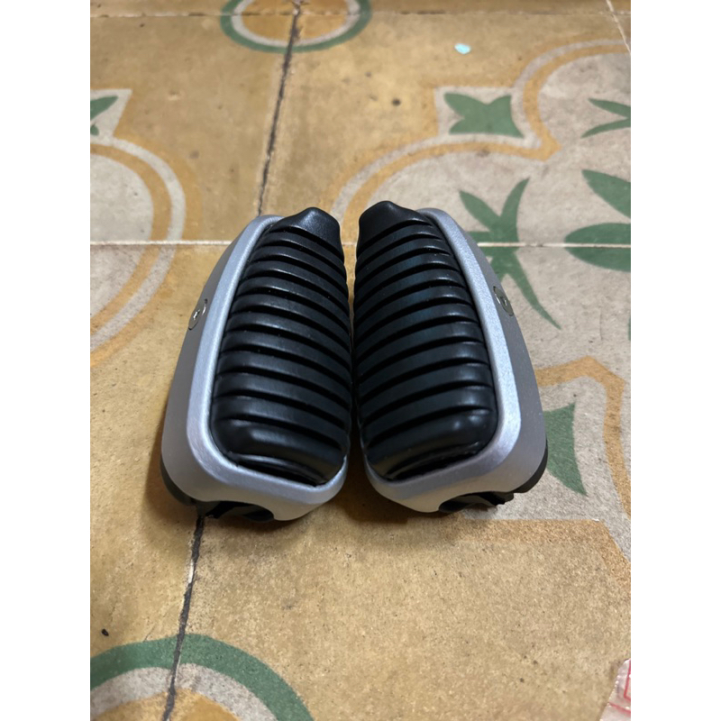 COMBO Gác Chân Trước Và Sau Cup 125 Fi Châu Âu Lắp Cho Wave Dream Cup Future