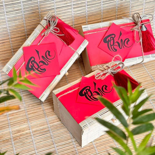 Chữ xuân thư pháp trang trí tết 10*10cm