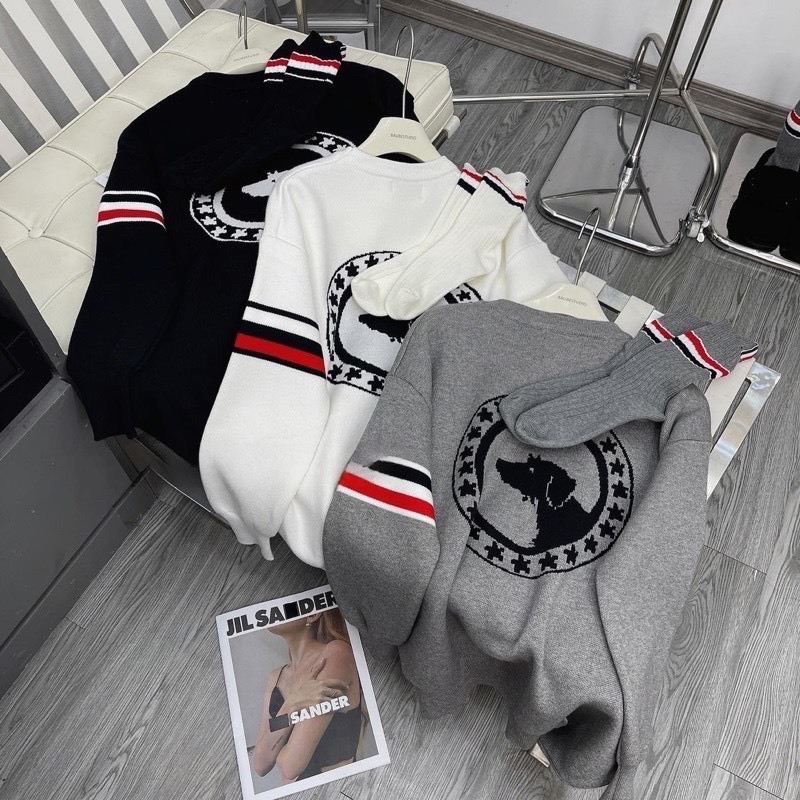 Áo Len Thom Con Chó Form Rộng Unisex Không Kèm Tất Nam Nữ