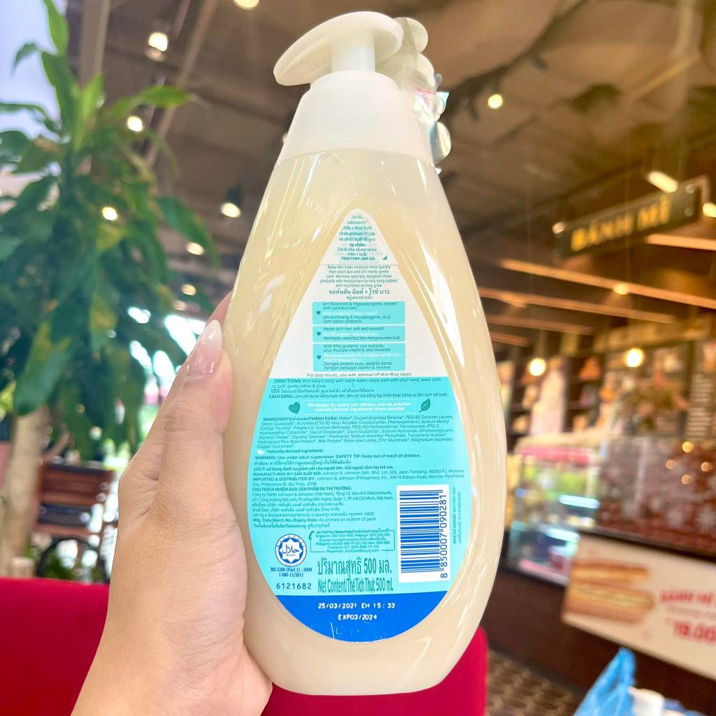 Sữa Tắm Chứa Sữa Và Gạo Tự Nhiên Johnson'S Baby 500Ml