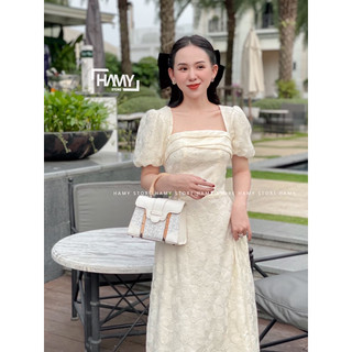 Đầm Ren Hoa Cổ Vuông