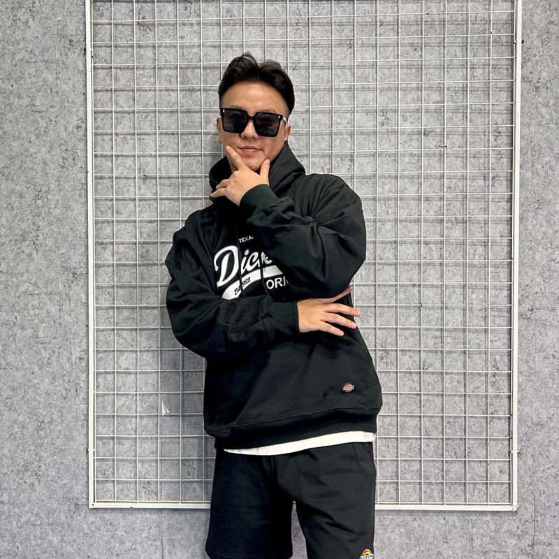 Hoodie DK logo chữ thêu