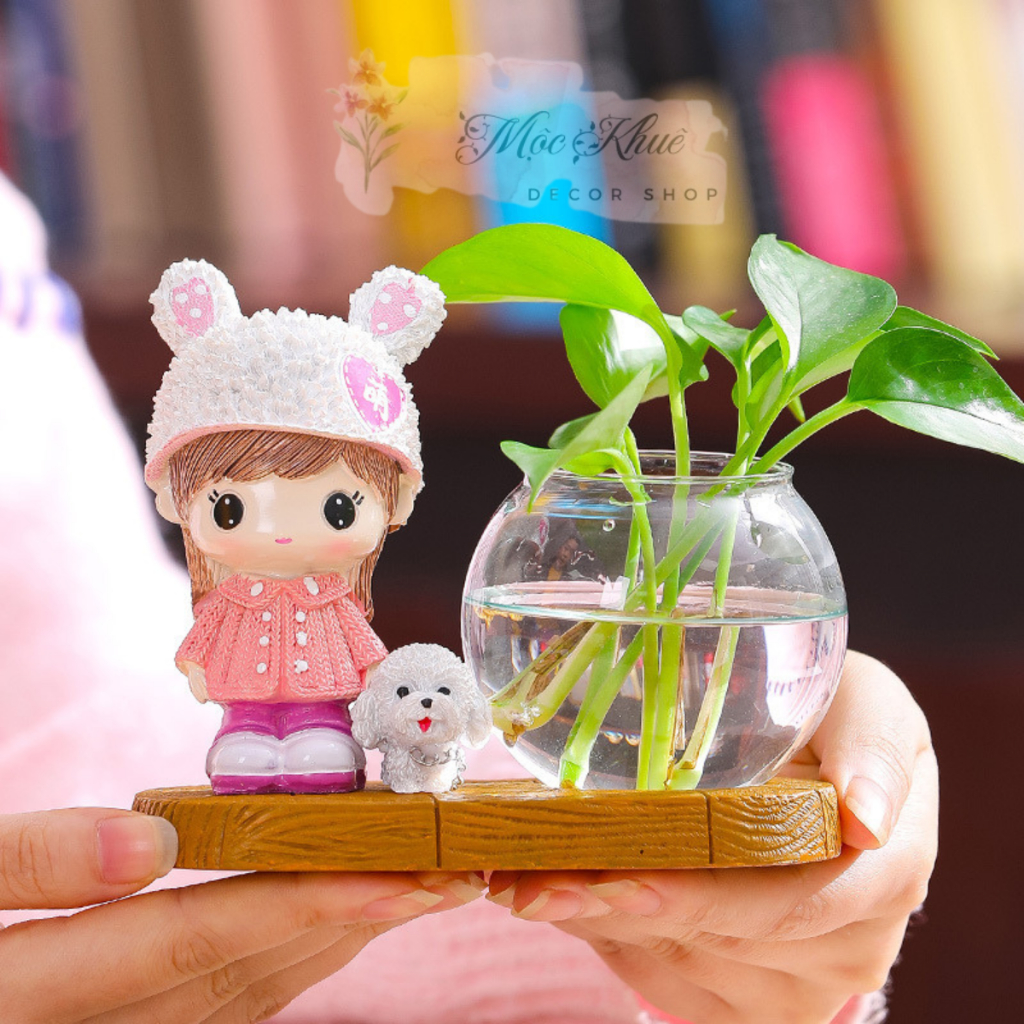 Bình thuỷ tinh trồng cây thủy sinh mini , Tượng hình chàng trai cô gái dễ thương để bàn học bàn làm 