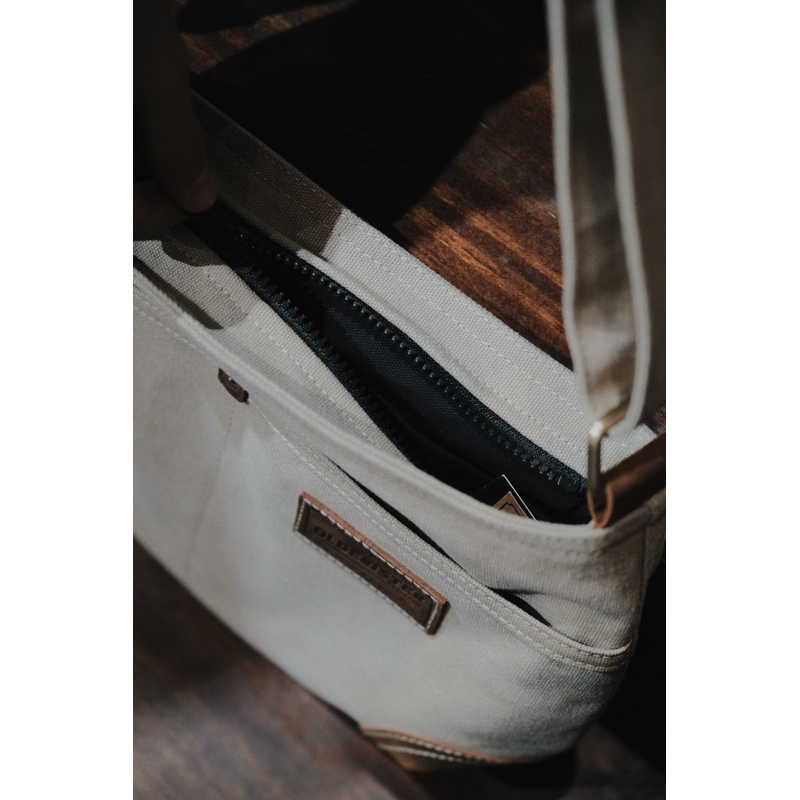 Túi đeo chéo New Sacoche Premium Canvas x Leather - Olderister