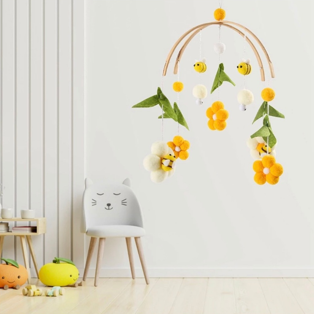 Đồ chơi treo nôi cũi cho bé COCOBEE nhiều màu rực rỡ giúp tăng kích thích thị giác