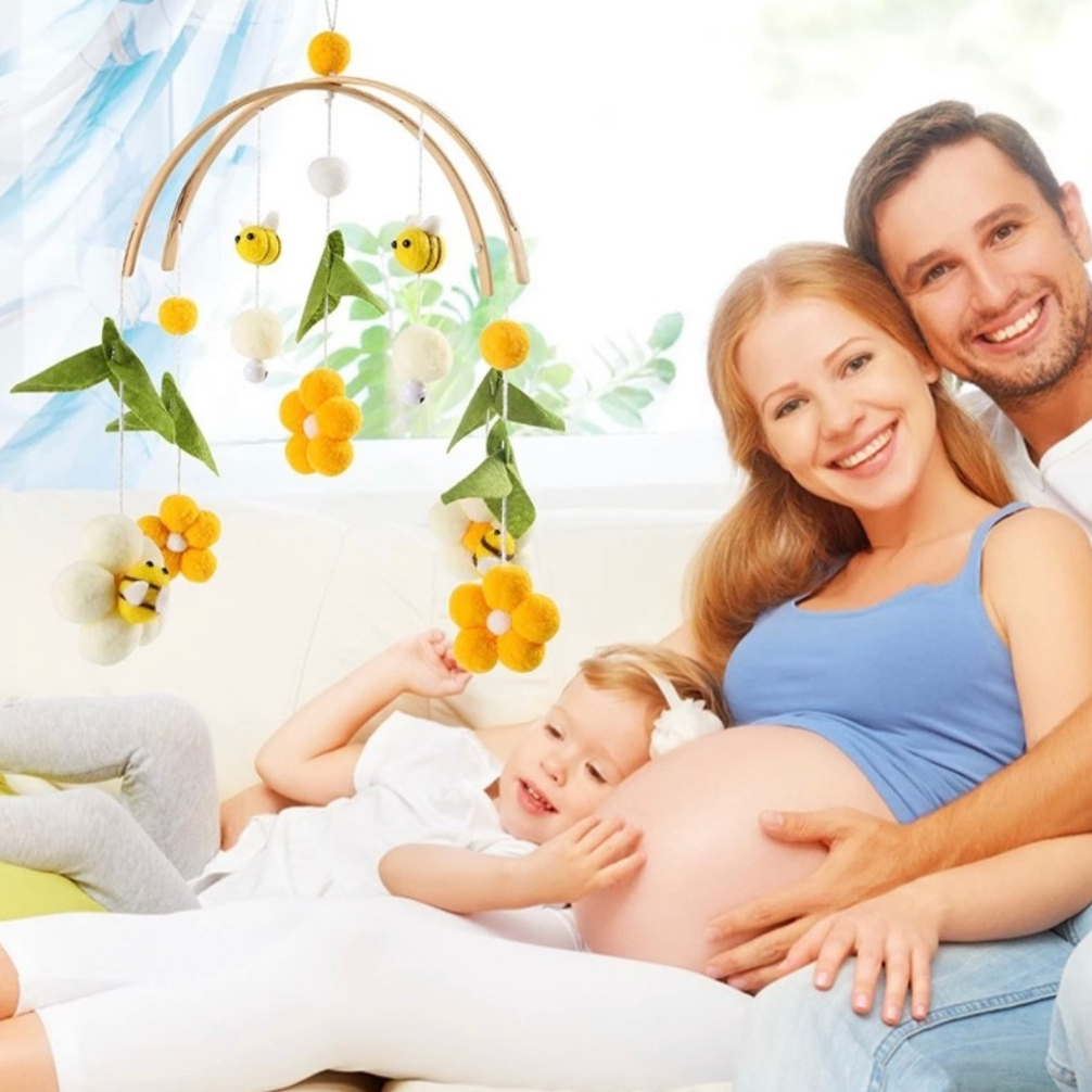 Đồ chơi treo nôi cũi cho bé COCOBEE nhiều màu rực rỡ giúp tăng kích thích thị giác