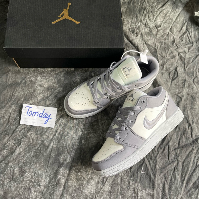 Giày Thể Thao Jordan 1 Low Steel Grey Màu Xám Trắng Móc Thêu Chỉ