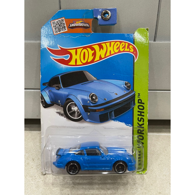 Xe mô hình đồ chơi Hotwheels 1:64 - Porsche 934 Turbo RSR (card như hình)