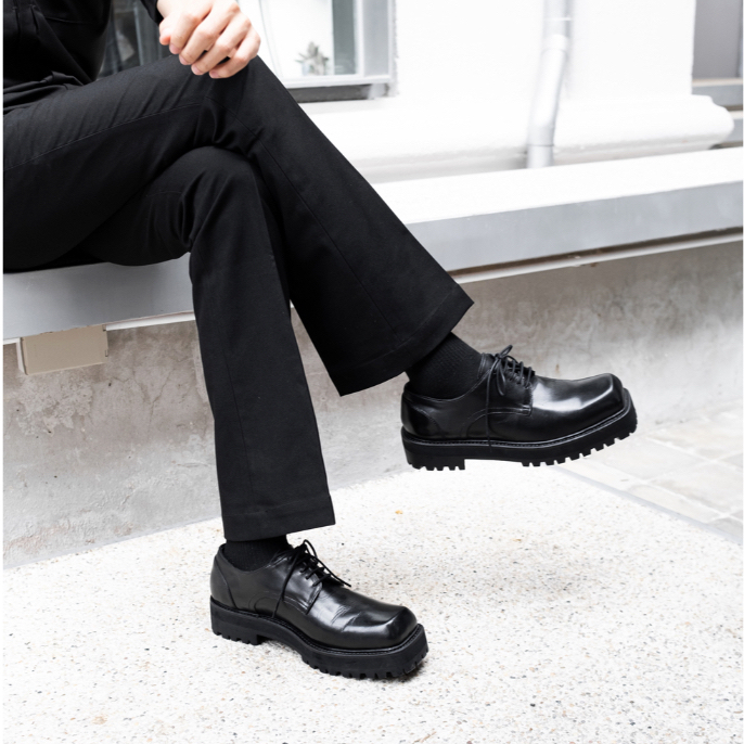 Giày Derby Nam TARMOR Da Thật Đế Chunky Màu Đen Mũi Vuông Chunky Derby Shoes With Square Toes In Black Leather