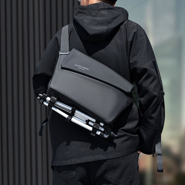 Túi đeo chéo Macle Kieon