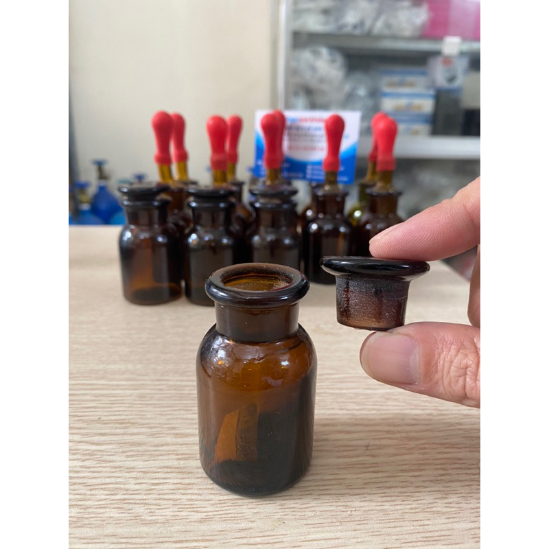 Chai lọ nút mài nút nhám màu nâu 30ml   đựng dung môi, hoá chất