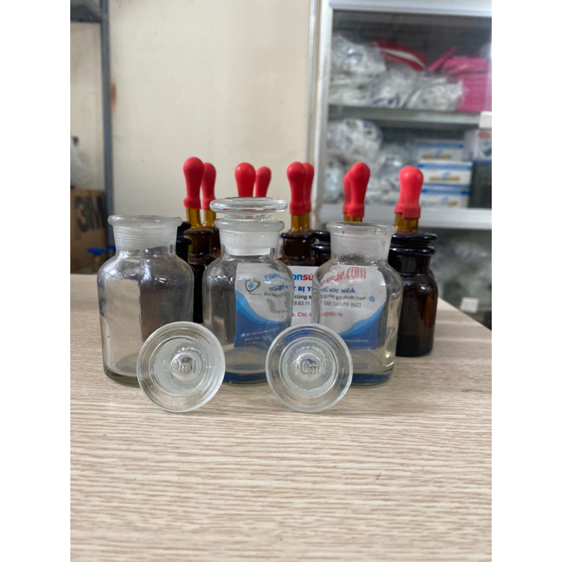 Chai thuỷ tinh dung tích 60ml màu trắng,màu nâu dùng trong phòng thí nghiệm