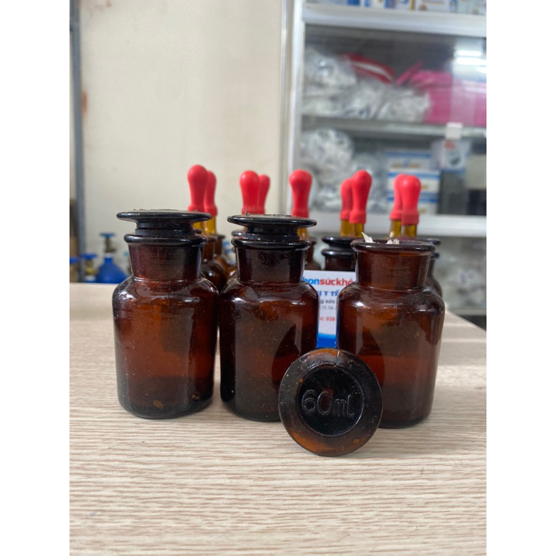 Chai thuỷ tinh dung tích 60ml màu trắng,màu nâu dùng trong phòng thí nghiệm