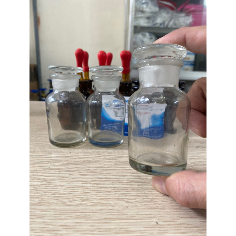 Chai nút mài các thể tích màu nâu,màu trắng 30ml,60ml,500ml