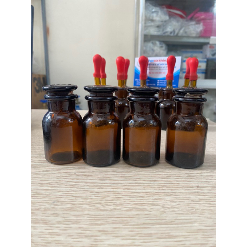Chai nút mài các thể tích màu nâu,màu trắng 30ml,60ml,500ml