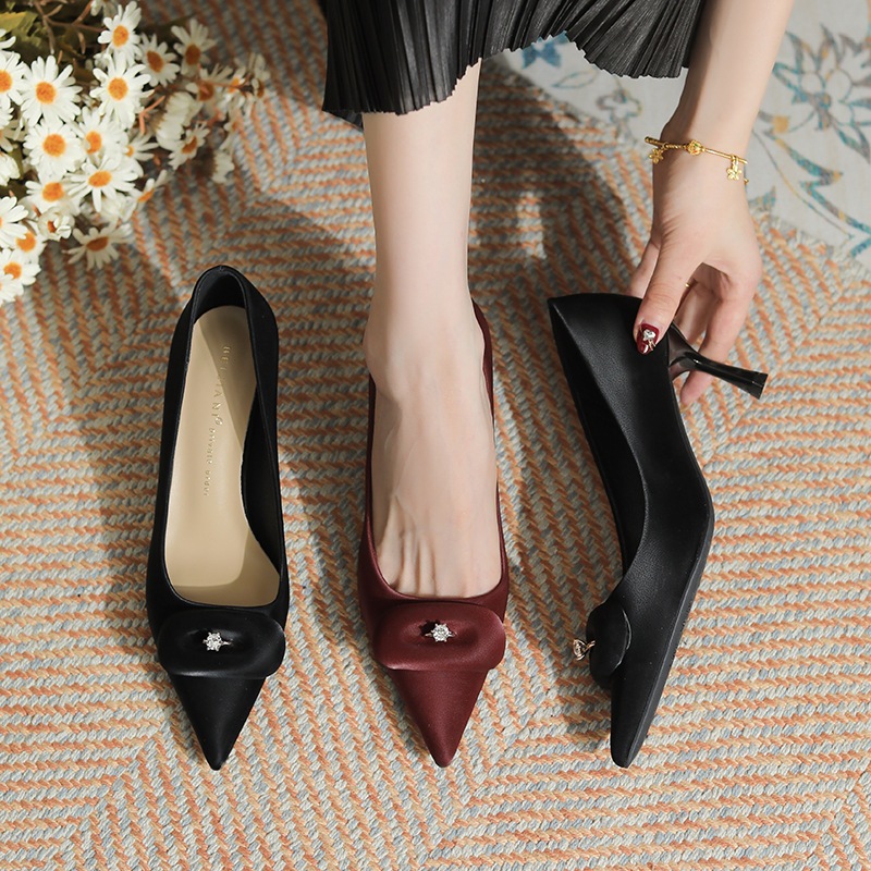 Giày cao gót nữ BEJ 7p gót nhọn đính nơ đá cao cấp - MS0043