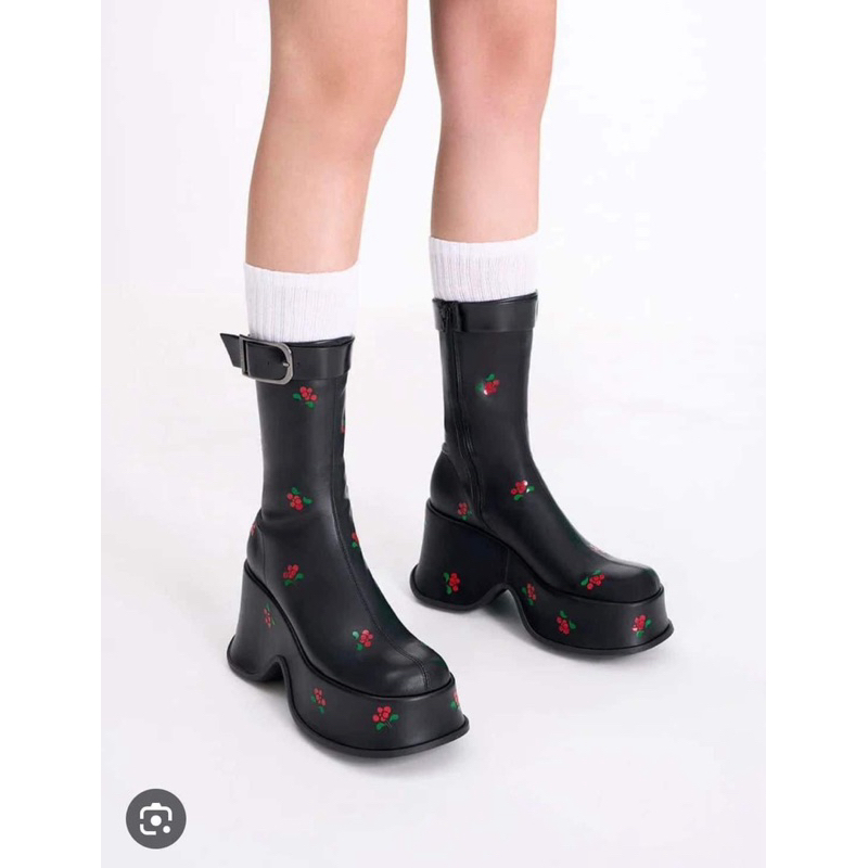 Giày bốt lửng đế dày chất da