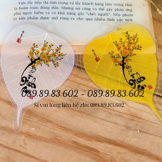 Lá bồ đề thư pháp chữ vạn sự bình an hoa mai