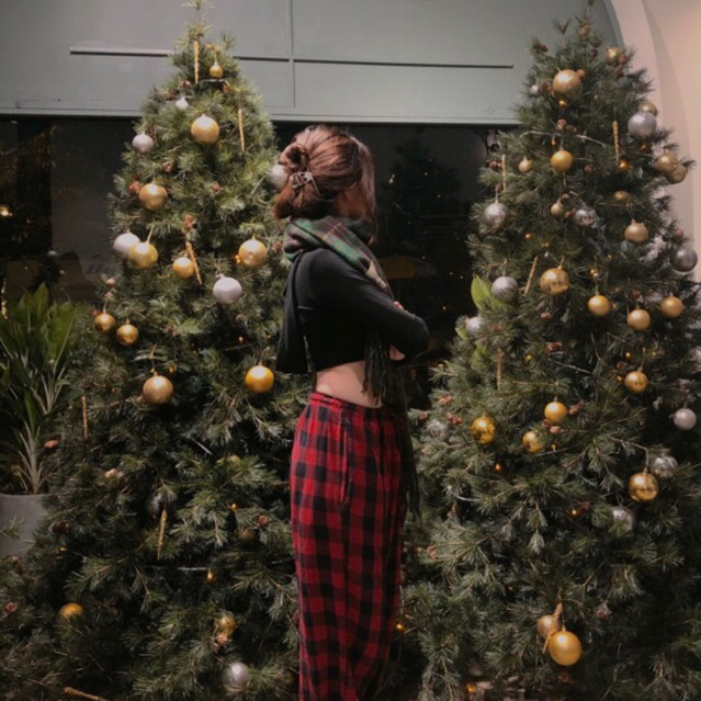 Áo croptop tay dài có mũ trùm đầu