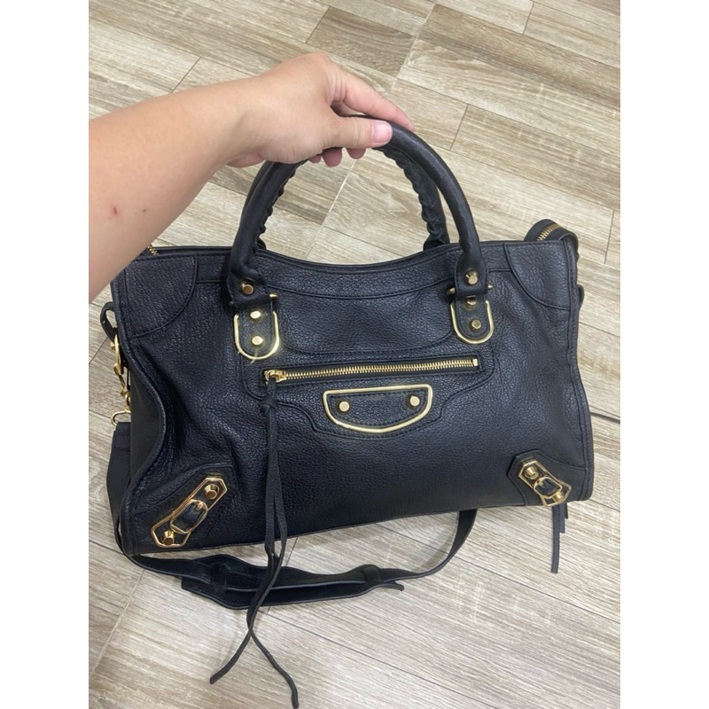 Túi si da voi hiệu Balenciaga