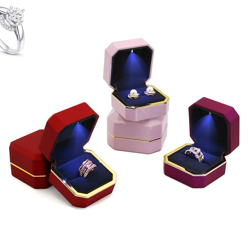 CÓ SẴN HCM- Hộp Đựng Nhẫn cặp, nhẫn Đính Hôn Nhung Hình Vuông Có Đèn LED Sang Trọng - hộp nhẫn đôi
