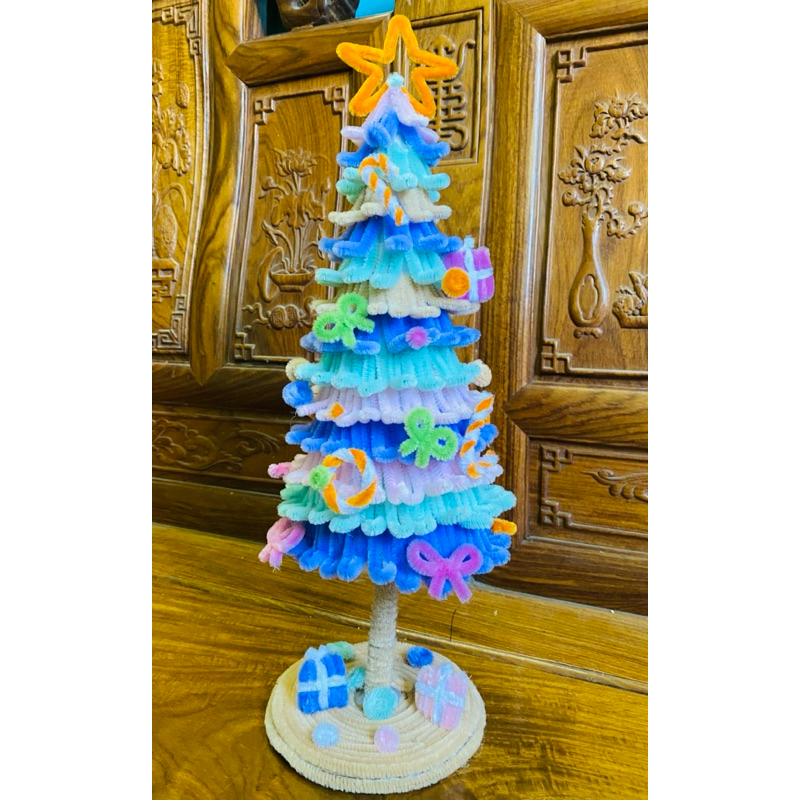 Cây thông Noel kẽm nhung dễ thương