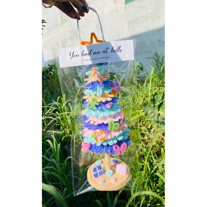 Cây thông Noel kẽm nhung dễ thương