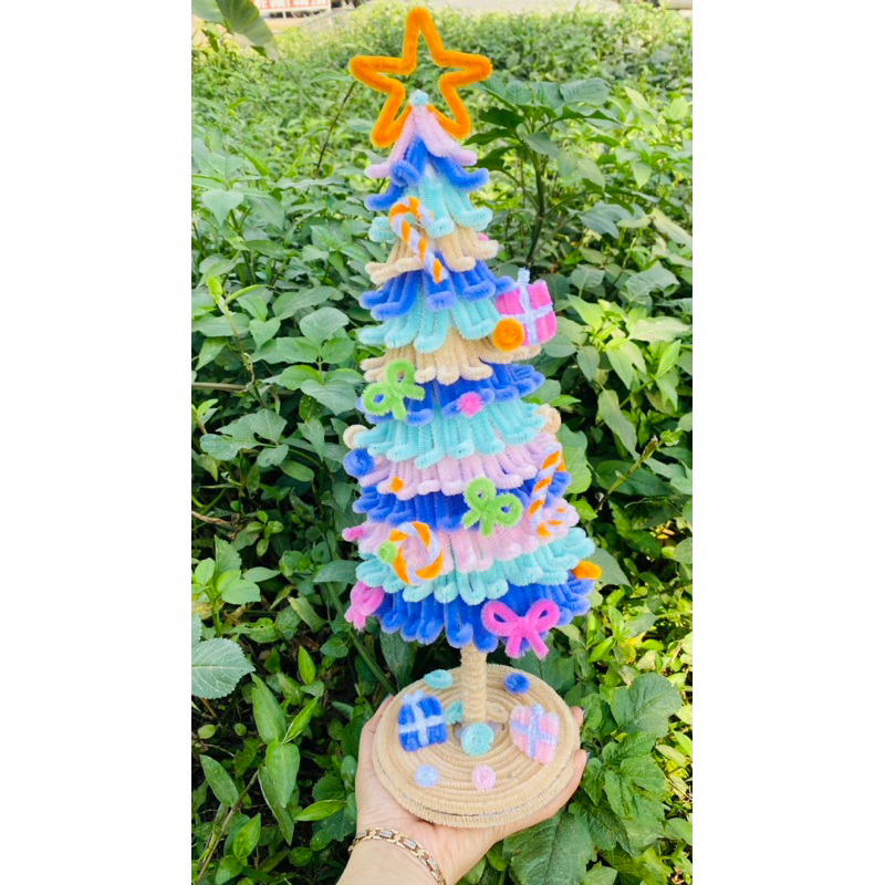 Cây thông Noel kẽm nhung dễ thương