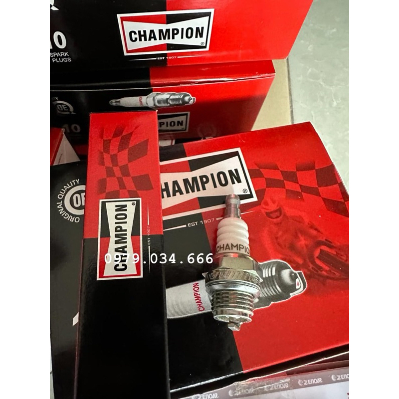 Bugi buri máy cắt cỏ / cưa xích 2 thì Champion