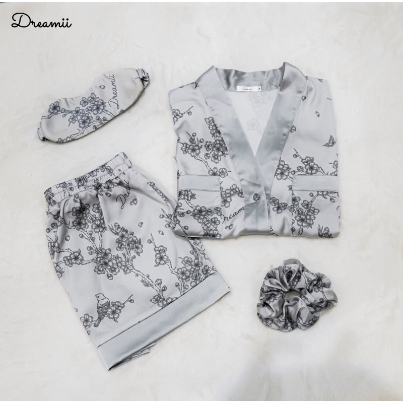 [DREAMII] Bộ ngủ nữ cộc tay Sakura set phối cổ màu ghi