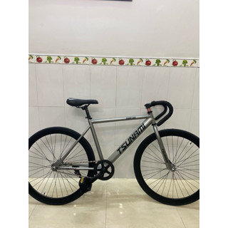 Xe đạp thể thao fixed gear tsunami xám ghi bánh đen/ trắng( kèm strap và đồ lắp)