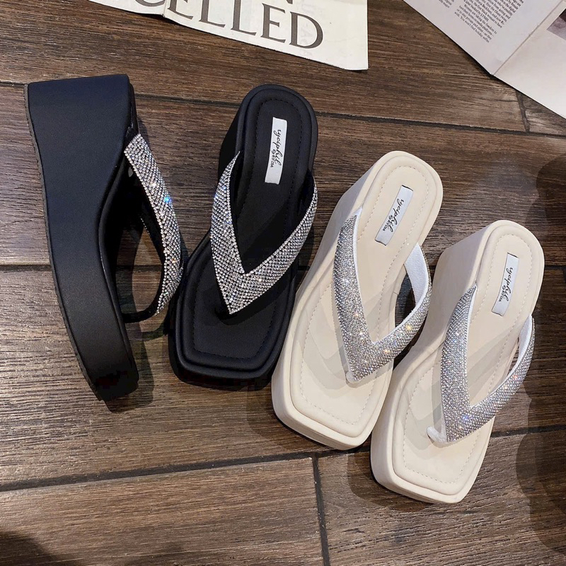 Dép bánh mì kẹp xoàn