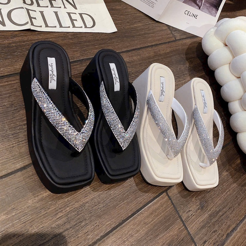 Dép bánh mì kẹp xoàn