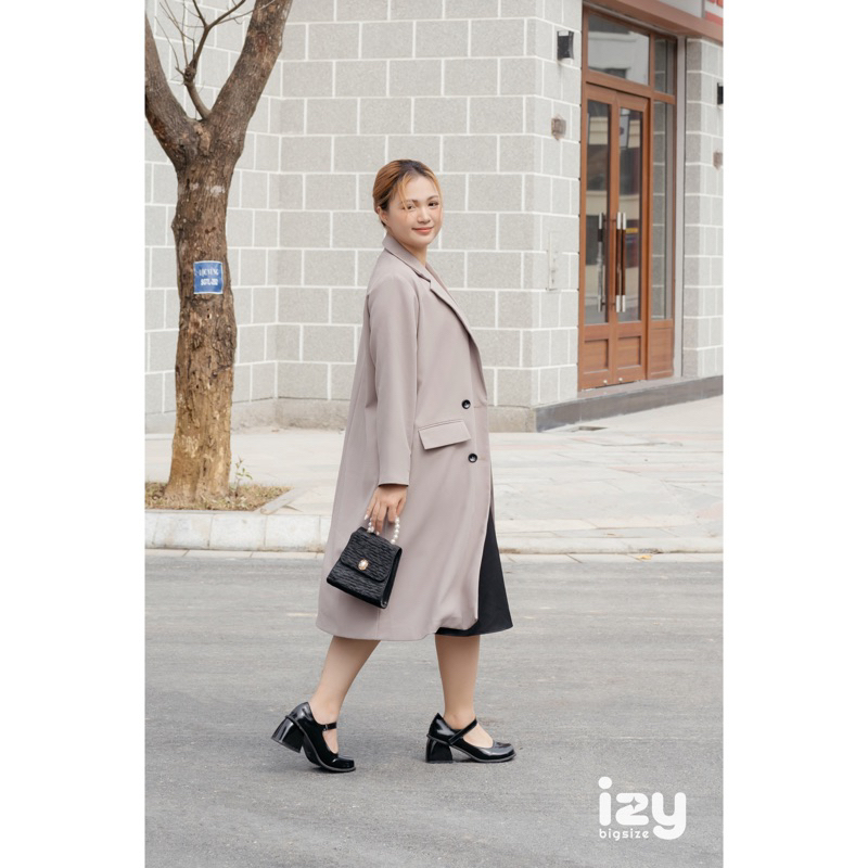 ÁO KHOÁC MĂNG TÔ BIGSIZE CỔ VEST DÁNG DÀI HAI LỚP DAILY 23A19 - IZYBYNHI