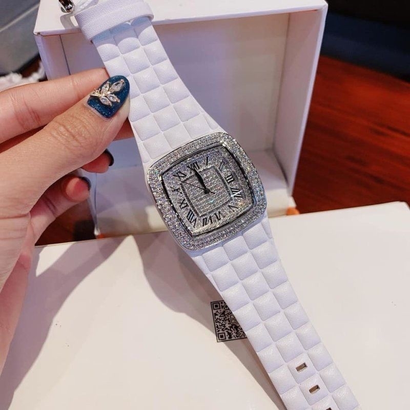 Đồng hồ nữ chính hãng Davena 31980 mặt vuông siz 36mm đính đá dây da trắng sần kẻ ô bản  to
