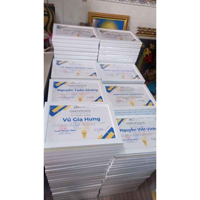 Khung Bằng Khen A4màu trắng,mặt phim nhựa trong suốt