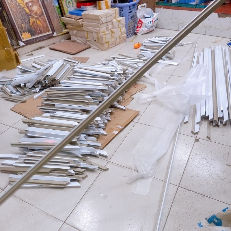 Khung Bằng Khen A4màu trắng,mặt phim nhựa trong suốt