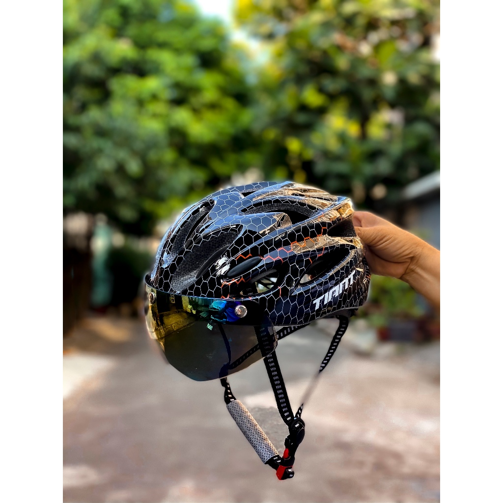 NÓN THỂ THAO XE ĐẠP TIANT D01 CACBON TIA CHỚP CÓ KÍNH NAM CHÂM CHÍNH HÃNG