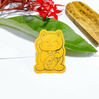 Miếng dán điện thoại mèo thần tài may mắn.