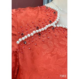 Set Áo Dài Đỏ EMY EM7383 Cổ Cách Điệu