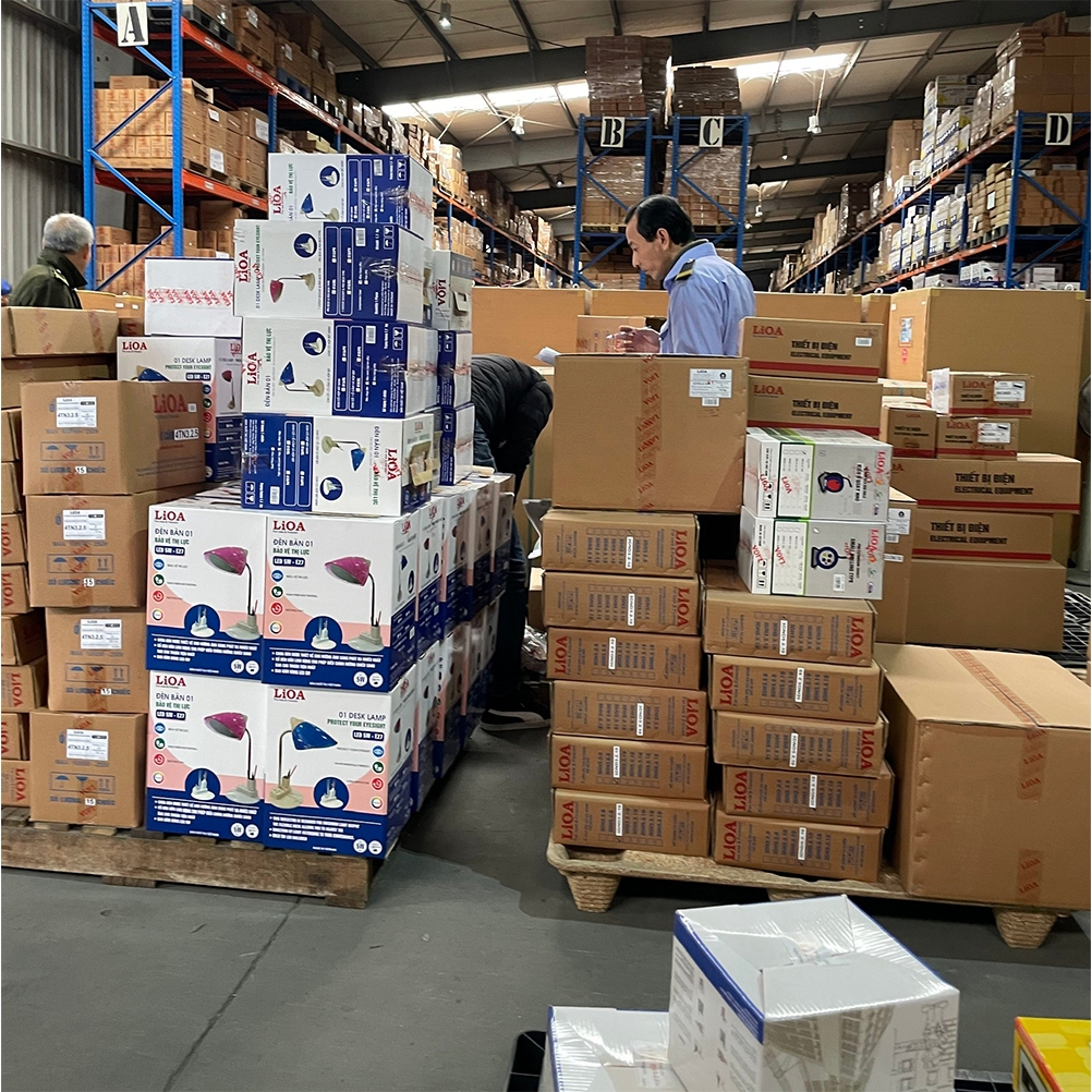 Ổ Cắm Quay Tay Mini LiOA Kéo Dài Kiểu Đĩa Bay Cuộn Dây Kín OQM3-3 3m